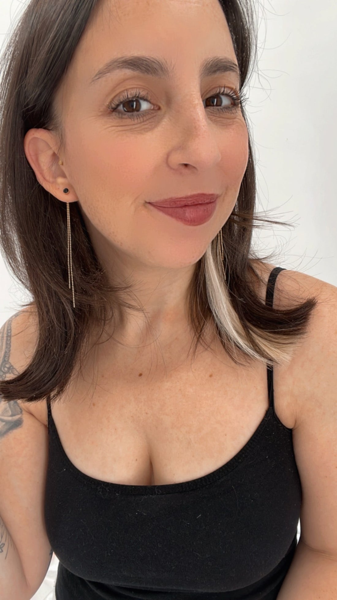 Power Onyx Fringe Studs