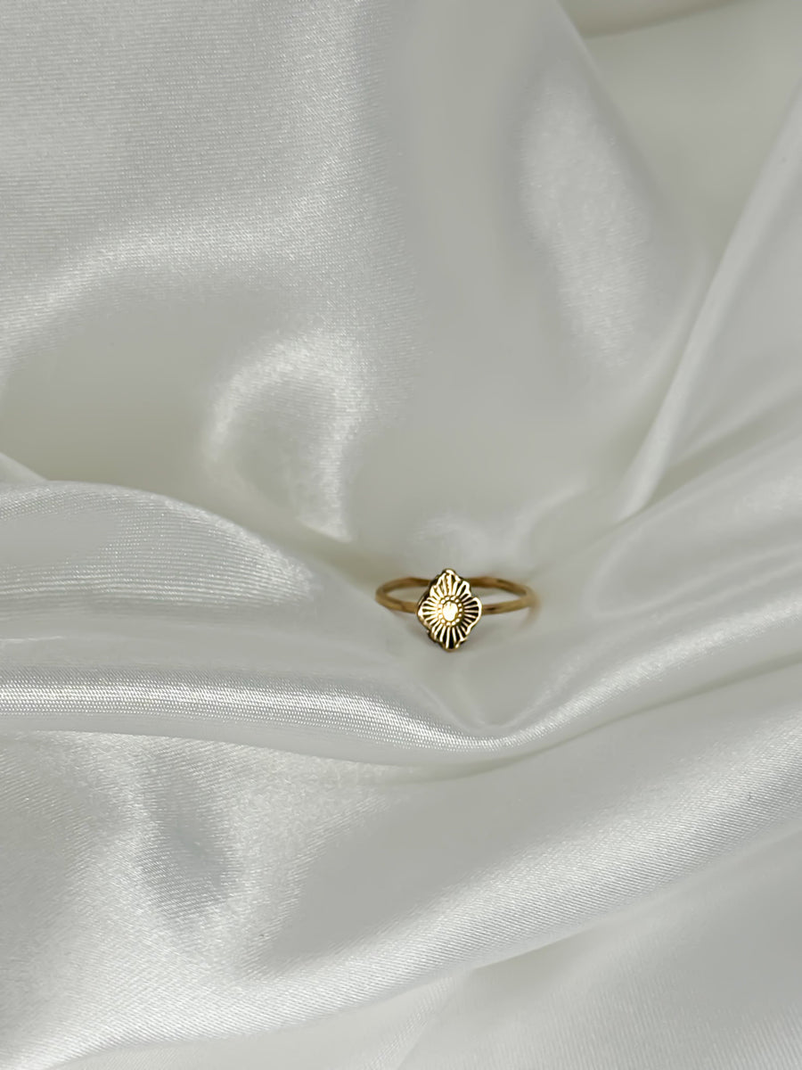 Empire Ring