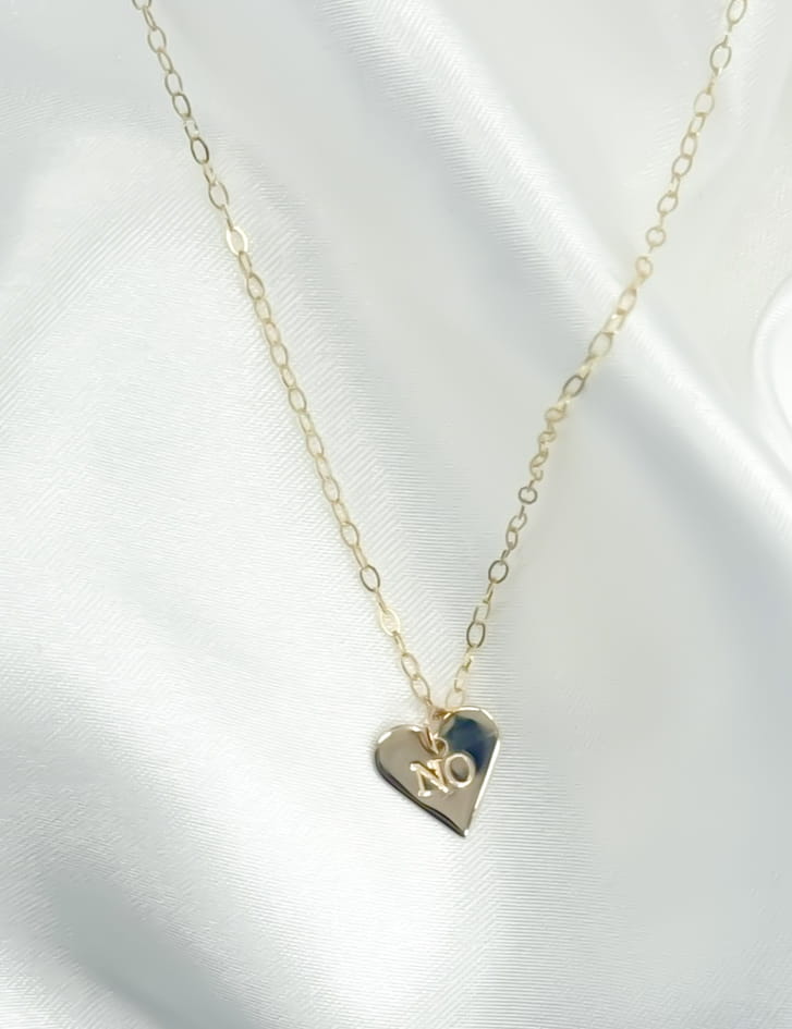 The No Necklace